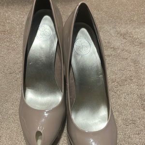 Jessica Simpson heels